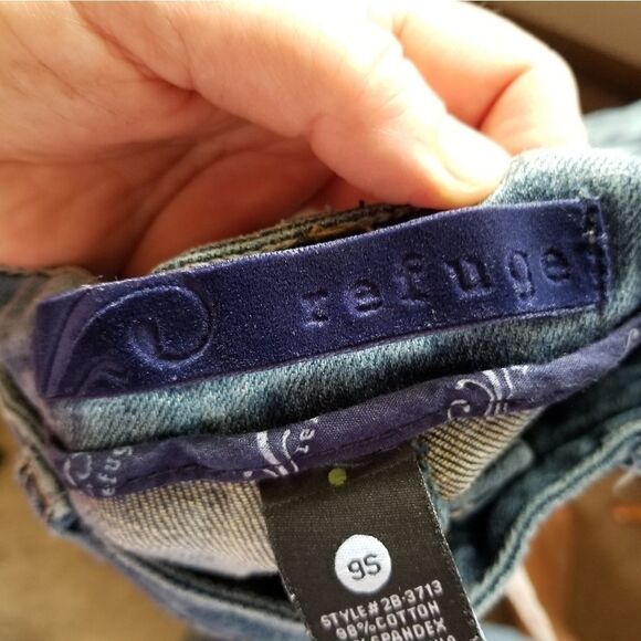 Refuge denim heavy distressing - Picture 6 of 7